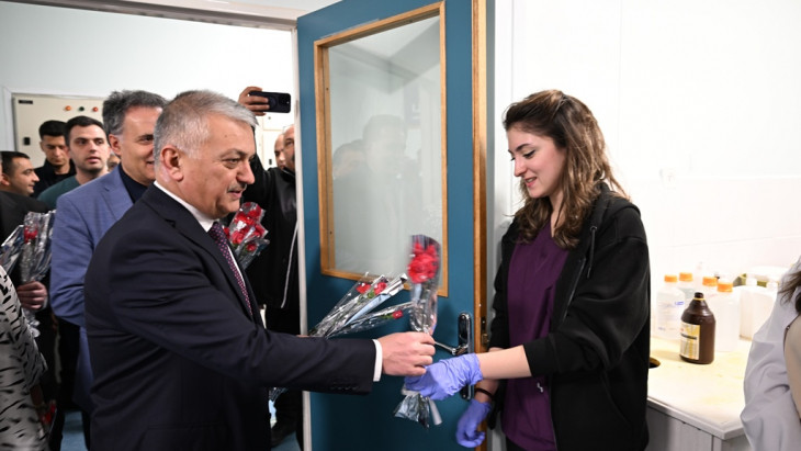 Vali Ersin Yazıcı 14 Mart Tıp Bayramı Kutlama Programına Katıldı